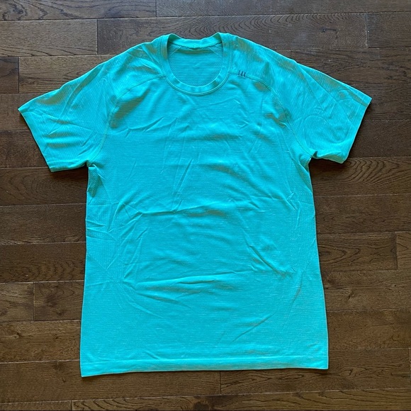 lululemon athletica Tops - 💥50% OFF💥 Lululemon Swiftly T-shirt